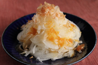 Wおろし新たまスライスサラダ