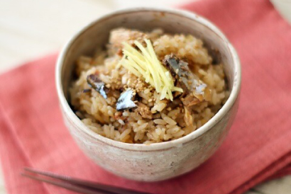 さば缶としょうがの炊き込みご飯