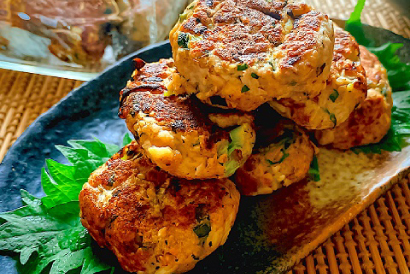 ポリ袋でもみもみ楽チン<br>ふんわりはんぺん鯖バーグ