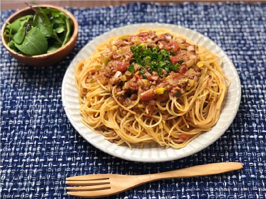 ■全部入れてチンするだけ!ねぎたっぷりボロネーゼパスタ