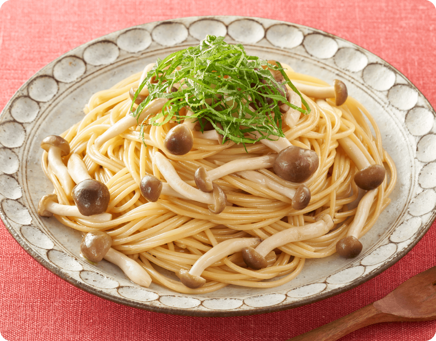 出汁がしみる！和風きのこパスタ