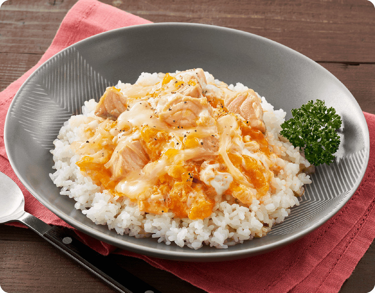 サーモンチーズたまらん丼