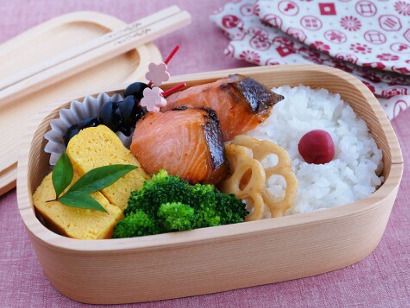 レモン香る鮭の漬け焼き